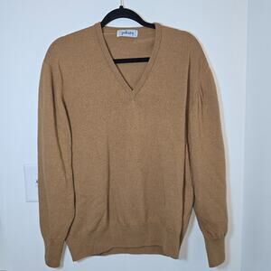 Vintage Mens 100% Wool V-Neck Sweater Size XL Camel Made in Spain Classic